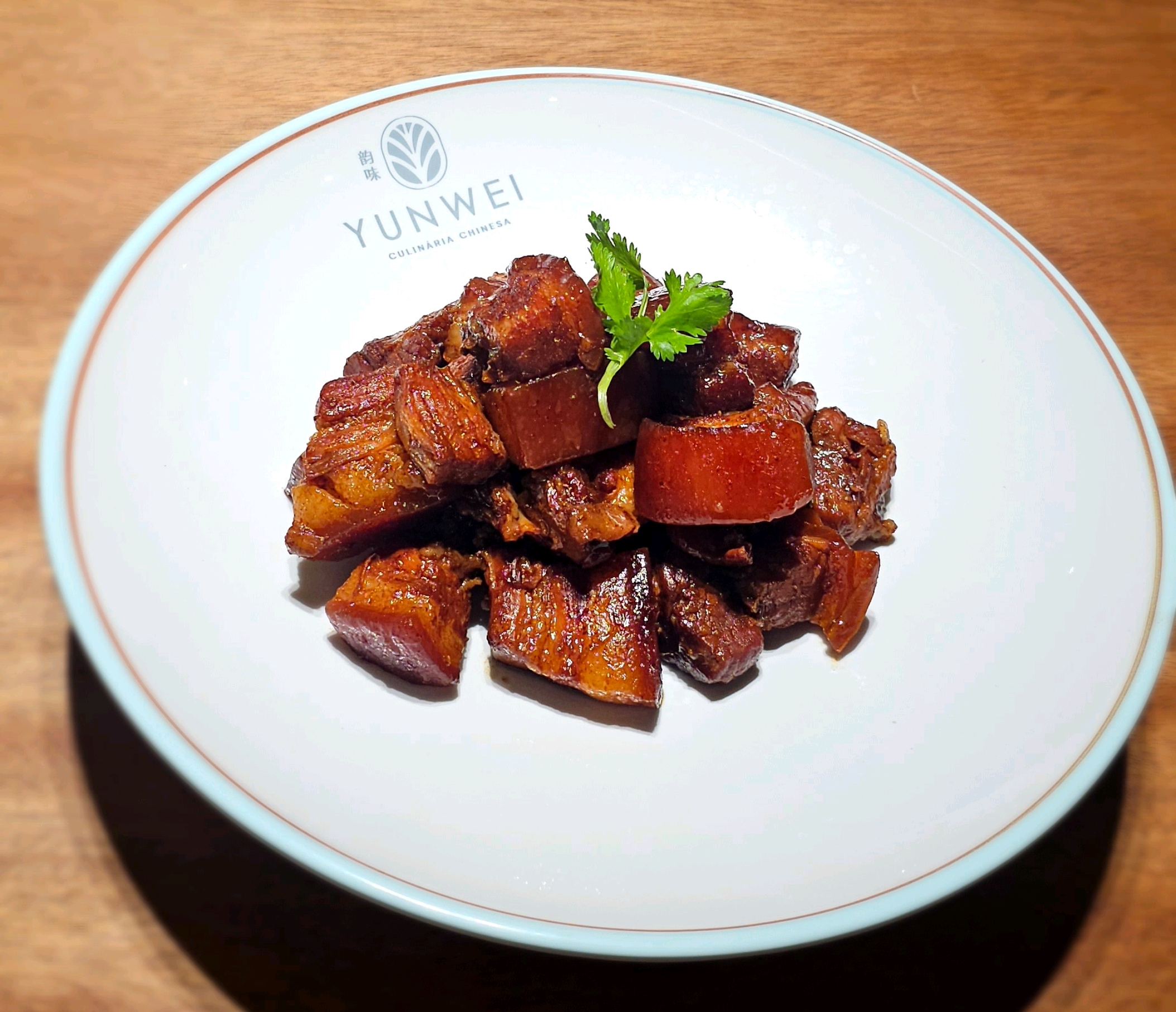 Porco Vermelho Especial Yunwei 红烧肉 01